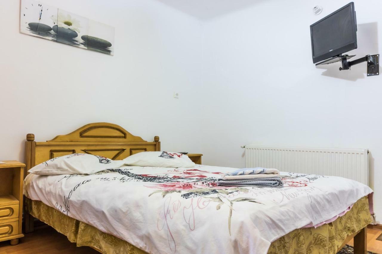 Casa De Vacanta Marya Baia de Fier Εξωτερικό φωτογραφία