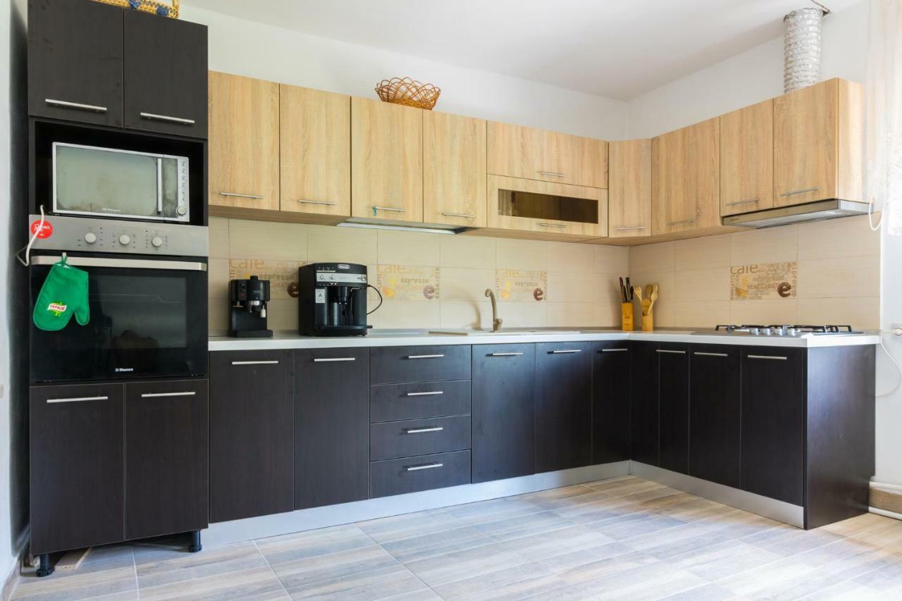Casa De Vacanta Marya Baia de Fier Εξωτερικό φωτογραφία