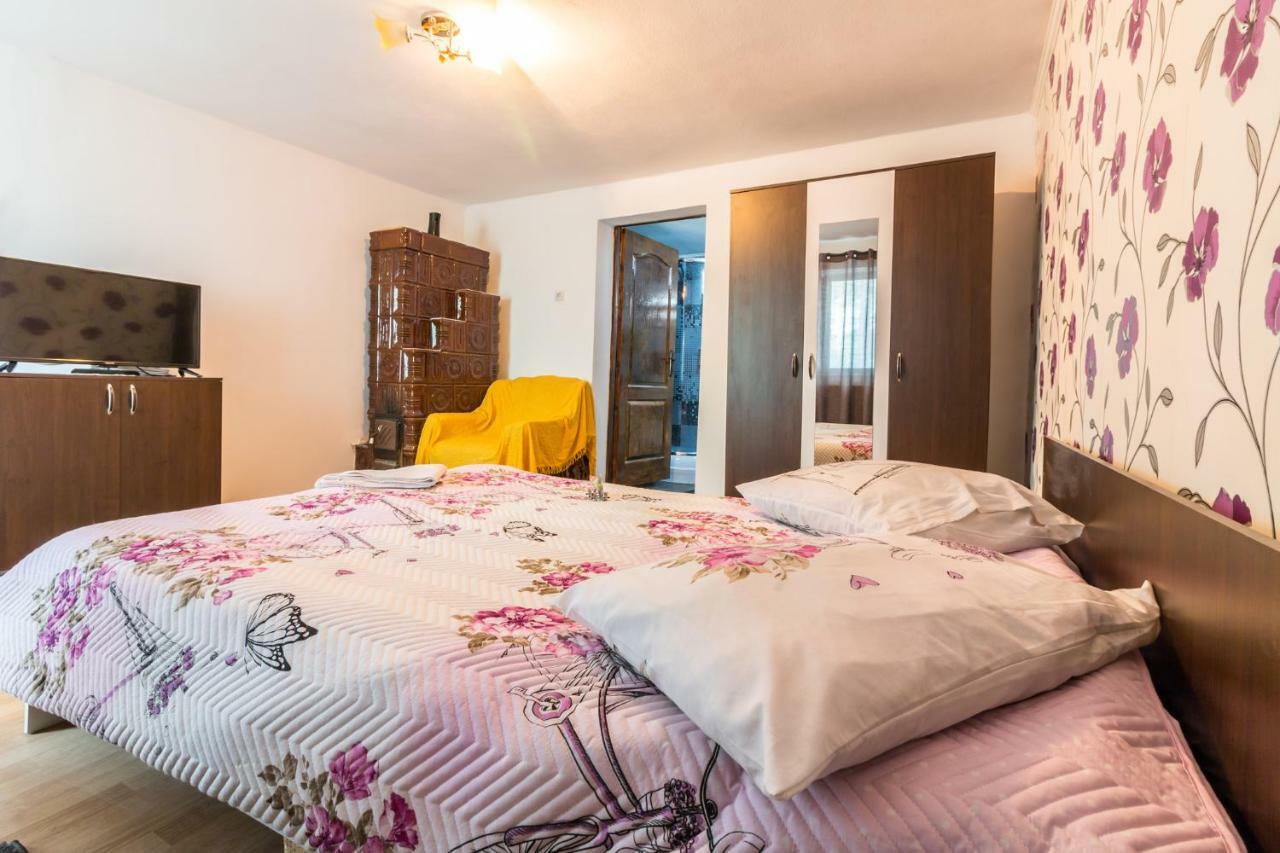 Casa De Vacanta Marya Baia de Fier Εξωτερικό φωτογραφία
